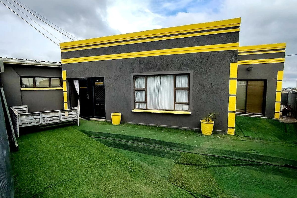 3 Bedroom House for Sale in Mdantsane - Photo 2