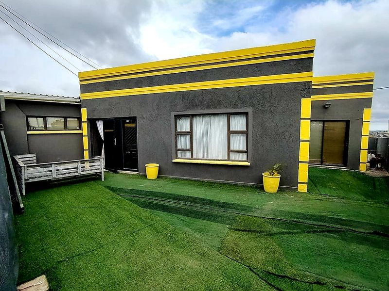 3 Bedroom House for Sale in Mdantsane - Photo 2