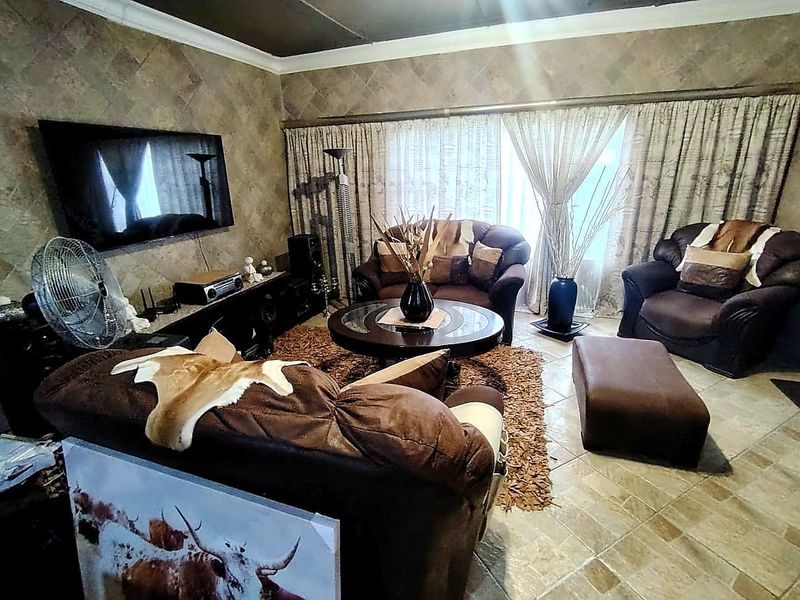 3 Bedroom House for Sale in Mdantsane - Photo 4