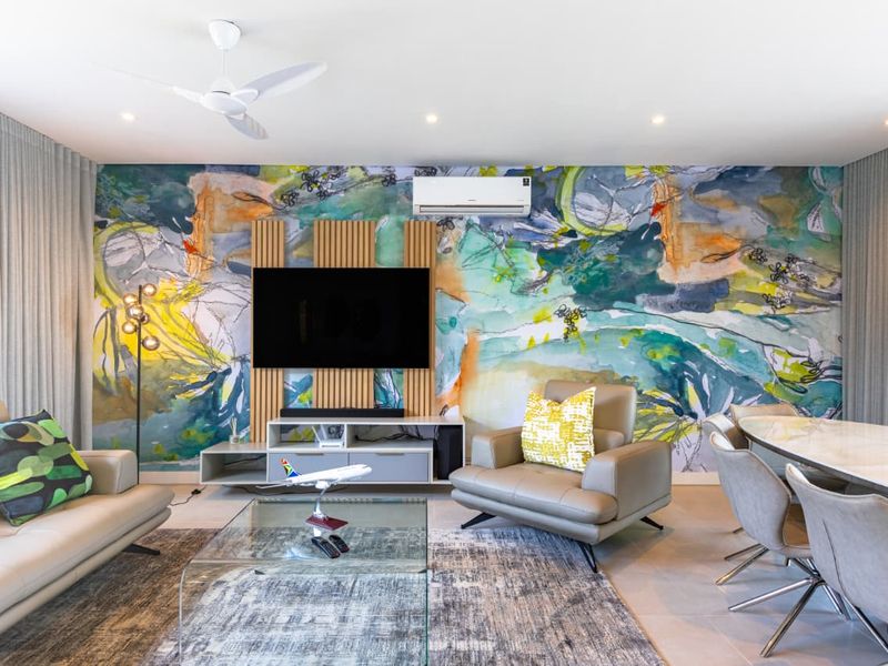 Salta, Sibaya - Outstanding, single level home - no expense has been spared with the finishes and decor for this immaculate home - not a cent to spend - Photo 3