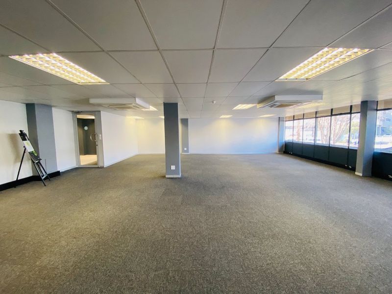 A-Grade Office Space To Let In Cresta - Photo 8