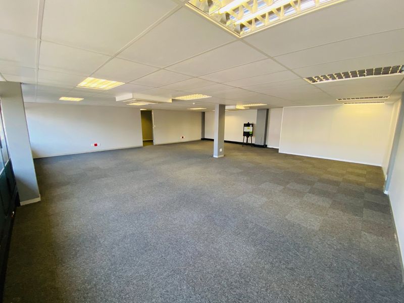 A-Grade Office Space To Let In Cresta - Photo 9
