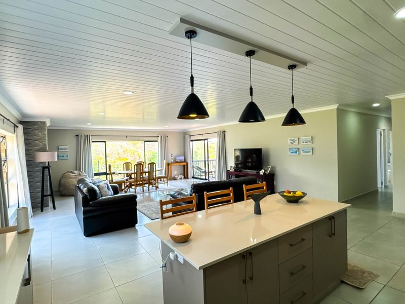 What a Beautiful House.... Deserves to be Seen !!! - Photo 10