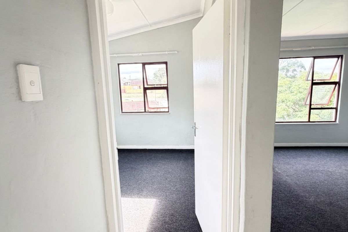 Affordable 2-Bedroom Apartment – Ideal for First-Time Buyers & Investors - Photo 4