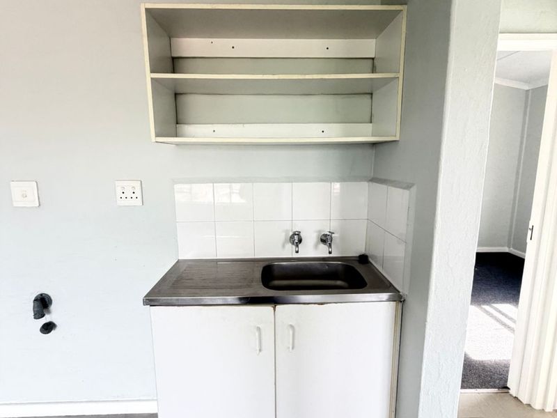 Affordable 2-Bedroom Apartment – Ideal for First-Time Buyers & Investors - Photo 3