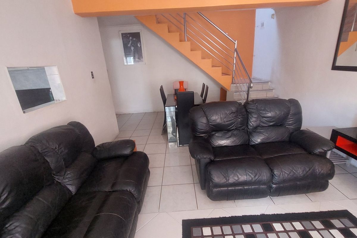 Beautiful spacious home with rental income for sale in Bayview Chatsworth - Photo 5