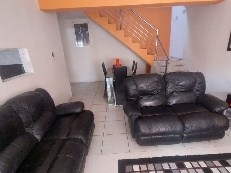 Beautiful spacious home with rental income for sale in Bayview Chatsworth - Photo 5