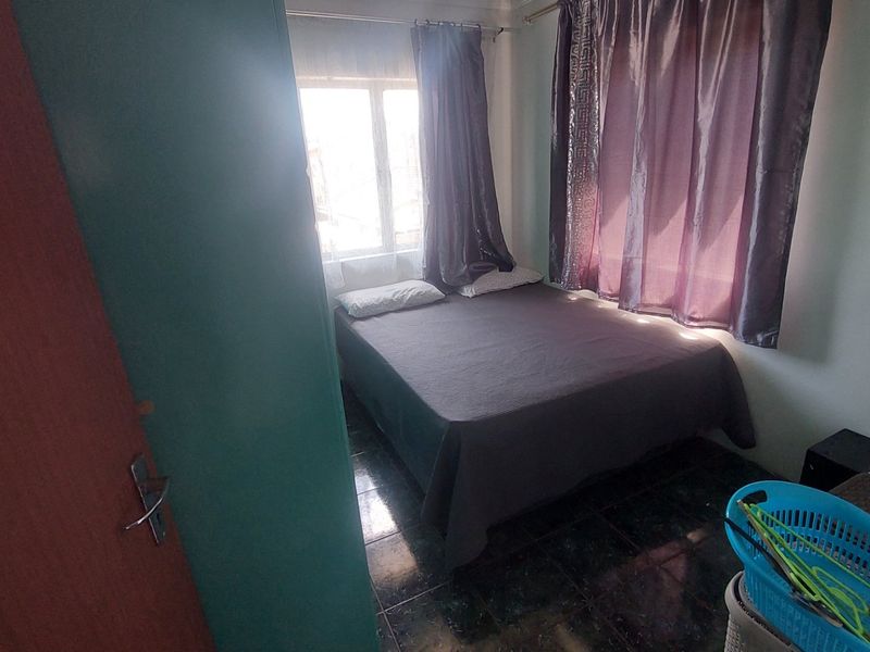 Beautiful spacious home with rental income for sale in Bayview Chatsworth - Photo 10