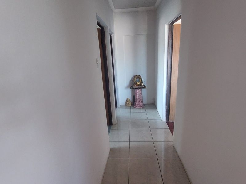 Beautiful spacious home with rental income for sale in Bayview Chatsworth - Photo 7