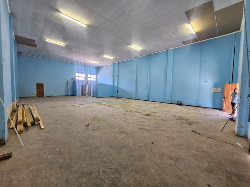 A Lovely warehouse available for rent in Sunderland Rige - Photo 8