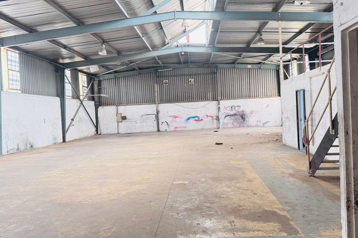 3 Bed Commercial in Denver for Rent - Photo 2