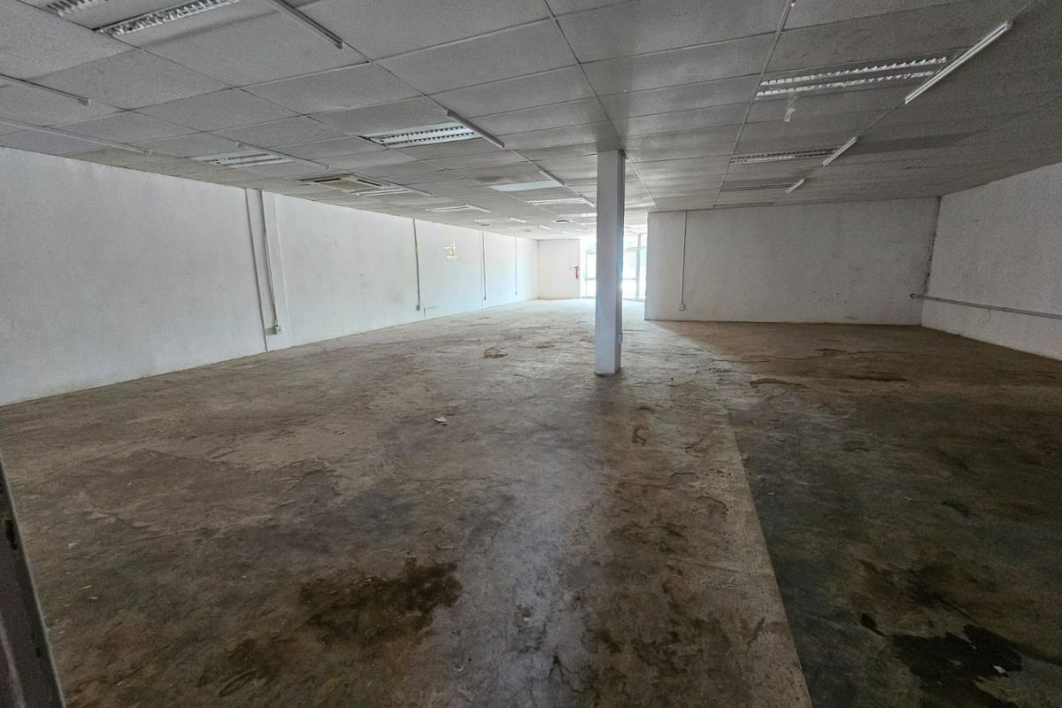 A Lovely retail store for rent in Valhalla  - Photo 5