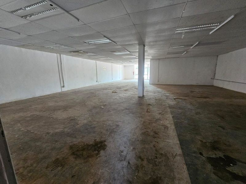 A Lovely retail store for rent in Valhalla  - Photo 5