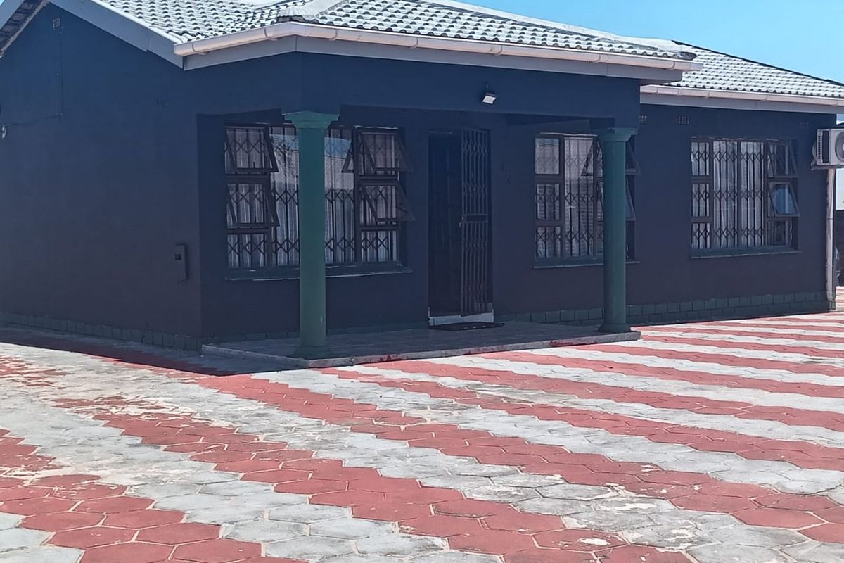3 Bed House in Esikhawini for Sale - Photo 4