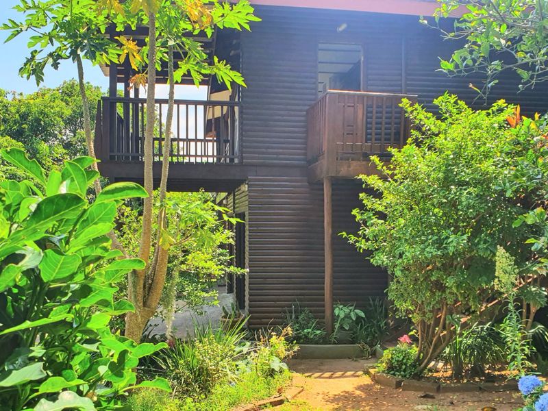Wooden double storey house with ocean view - Photo 2