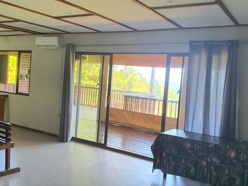 Wooden double storey house with ocean view - Photo 5