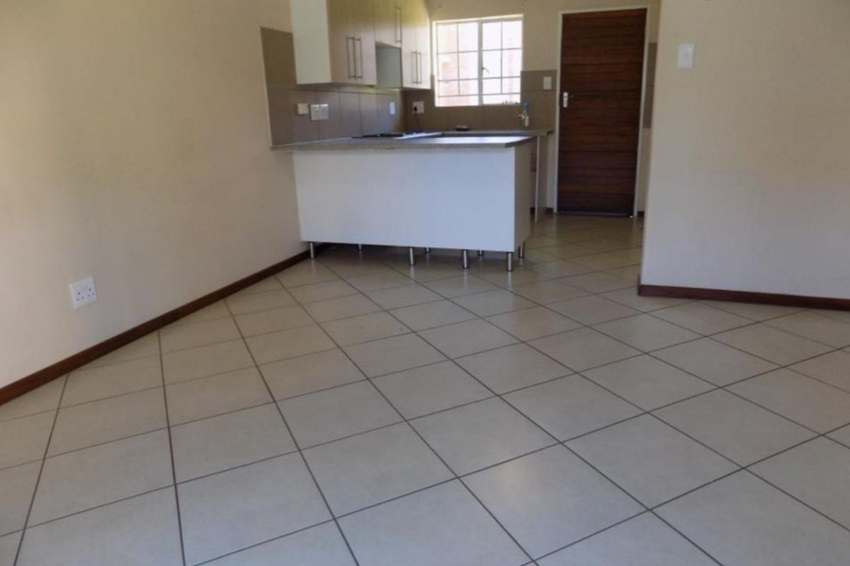 2 Bedroom 1 bathroom apartment for sale - Photo 4