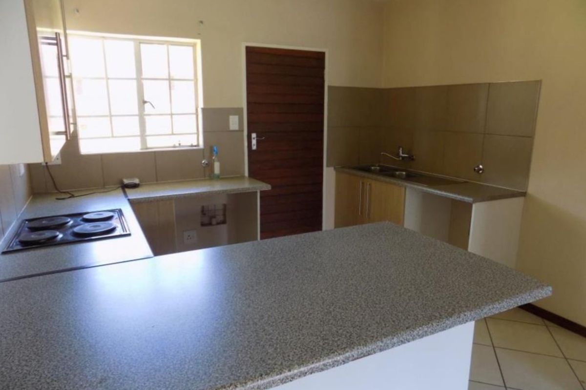 2 Bedroom 1 bathroom apartment for sale - Photo 3