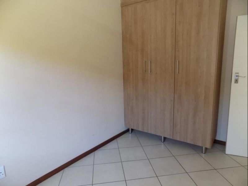 2 Bedroom 1 bathroom apartment for sale - Photo 10