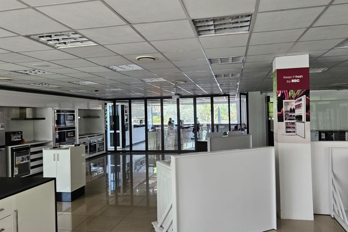 Prime A+ Grade Office Building in Riley Office Park for sale in Bedfordview - Photo 5