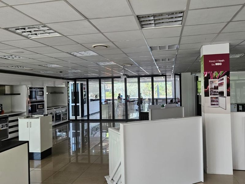 Prime A+ Grade Office Building in Riley Office Park for sale in Bedfordview - Photo 5