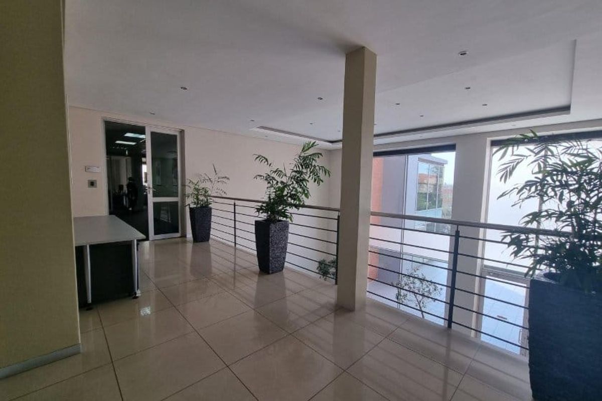 Prime A+ Grade Office Building in Riley Office Park for sale in Bedfordview - Photo 4