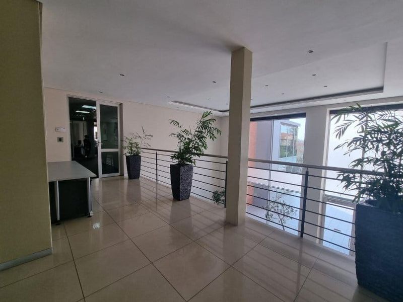 Prime A+ Grade Office Building in Riley Office Park for sale in Bedfordview - Photo 4