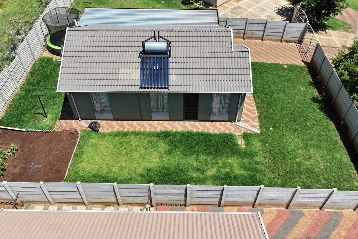 Spacious 3Bedroom House for Sale in Sky City - Photo 3