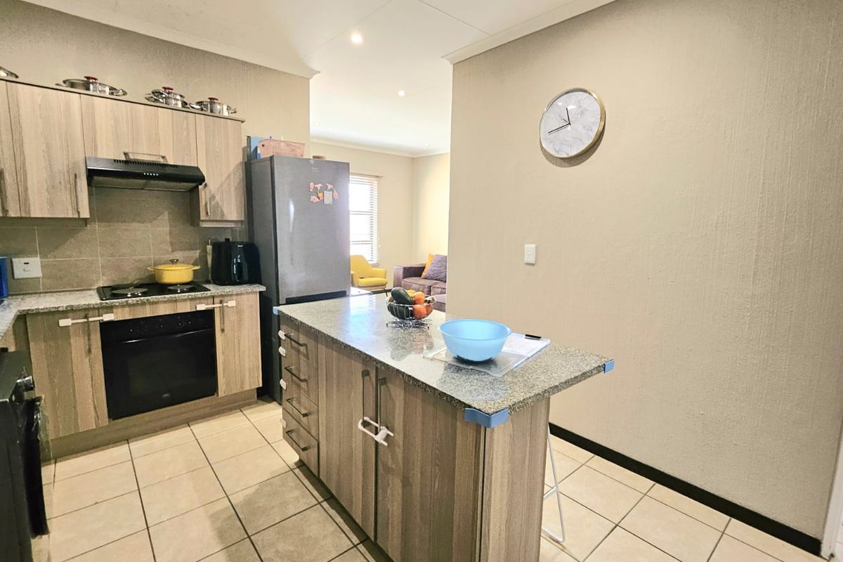 Modern two bed in Kilburn Park  - Photo 4