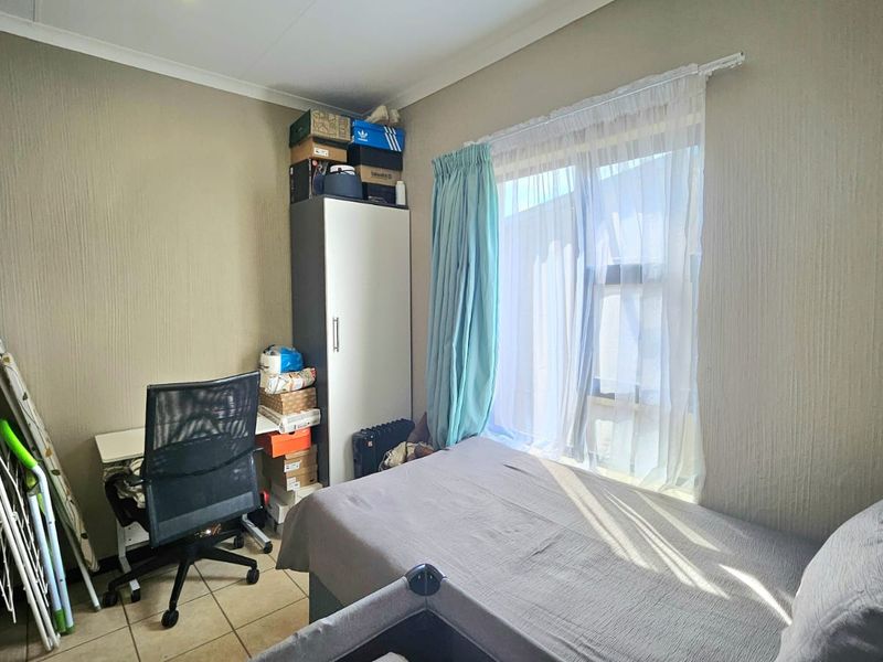 Modern two bed in Kilburn Park  - Photo 7