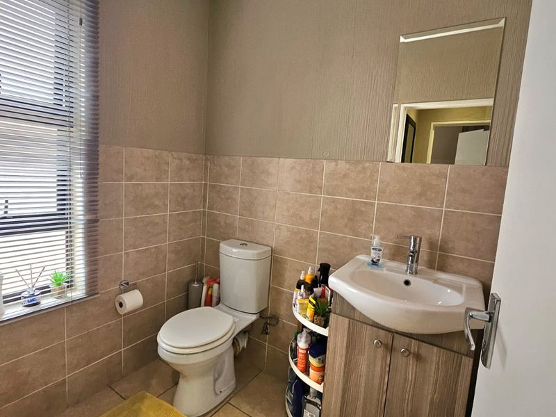 Modern two bed in Kilburn Park  - Photo 6