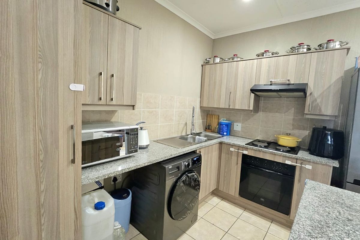 Modern two bed in Kilburn Park  - Photo 3