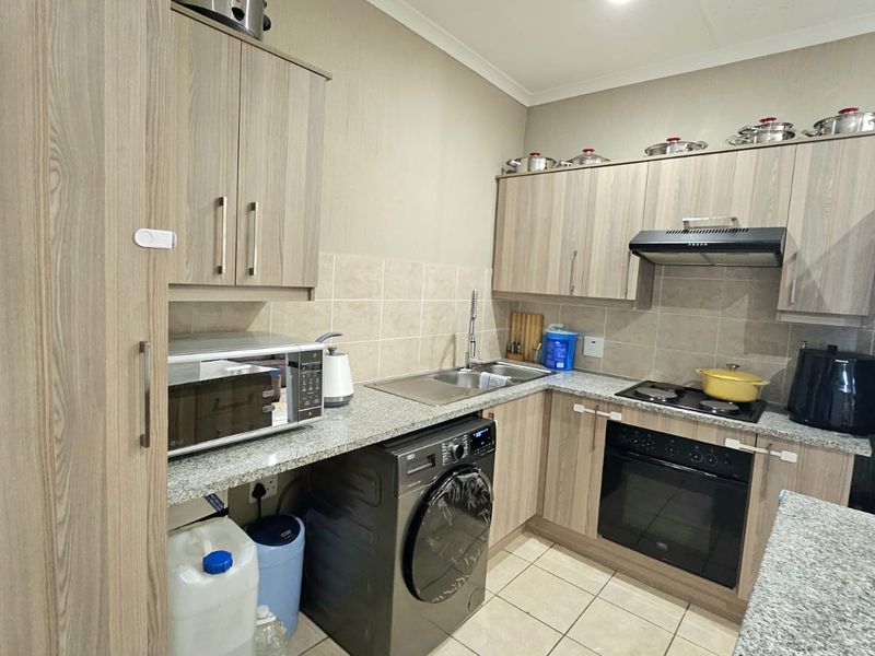 Modern two bed in Kilburn Park  - Photo 3