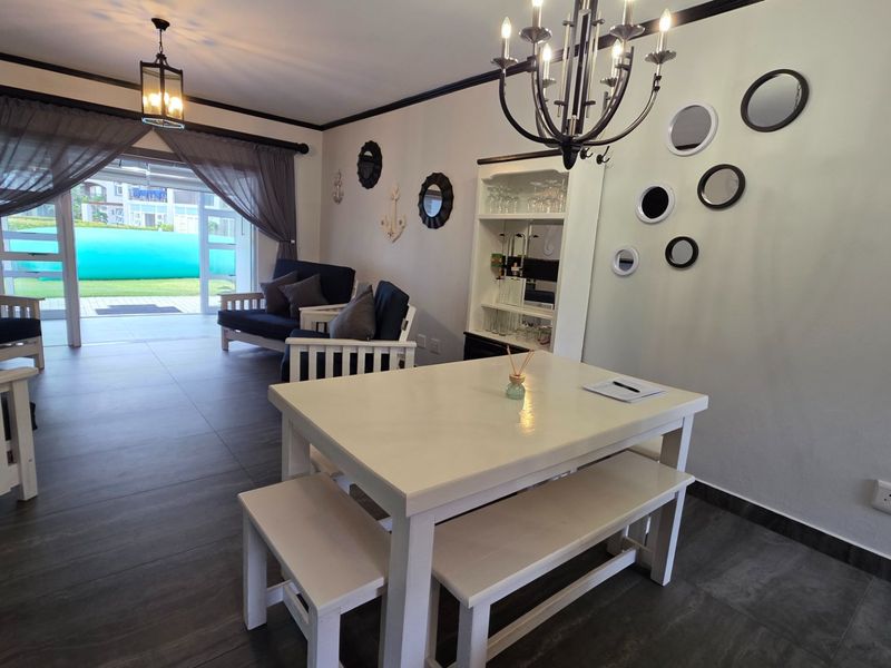 Beautifully Upgraded... Perfect Holiday Investment... Close to The Beach !!! - Photo 4