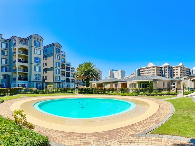 Beautifully Upgraded... Perfect Holiday Investment... Close to The Beach !!! - Photo 2