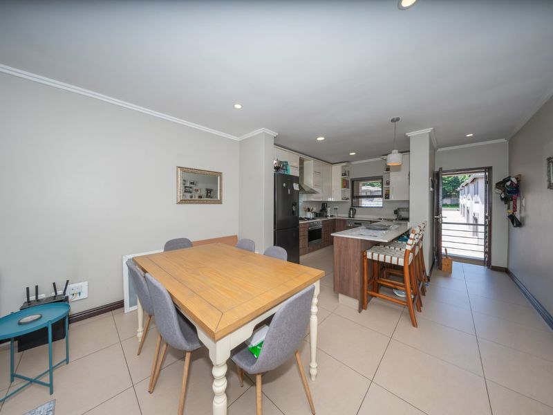 A refined Bedfordview address offering privacy and effortless modern living! - Photo 9