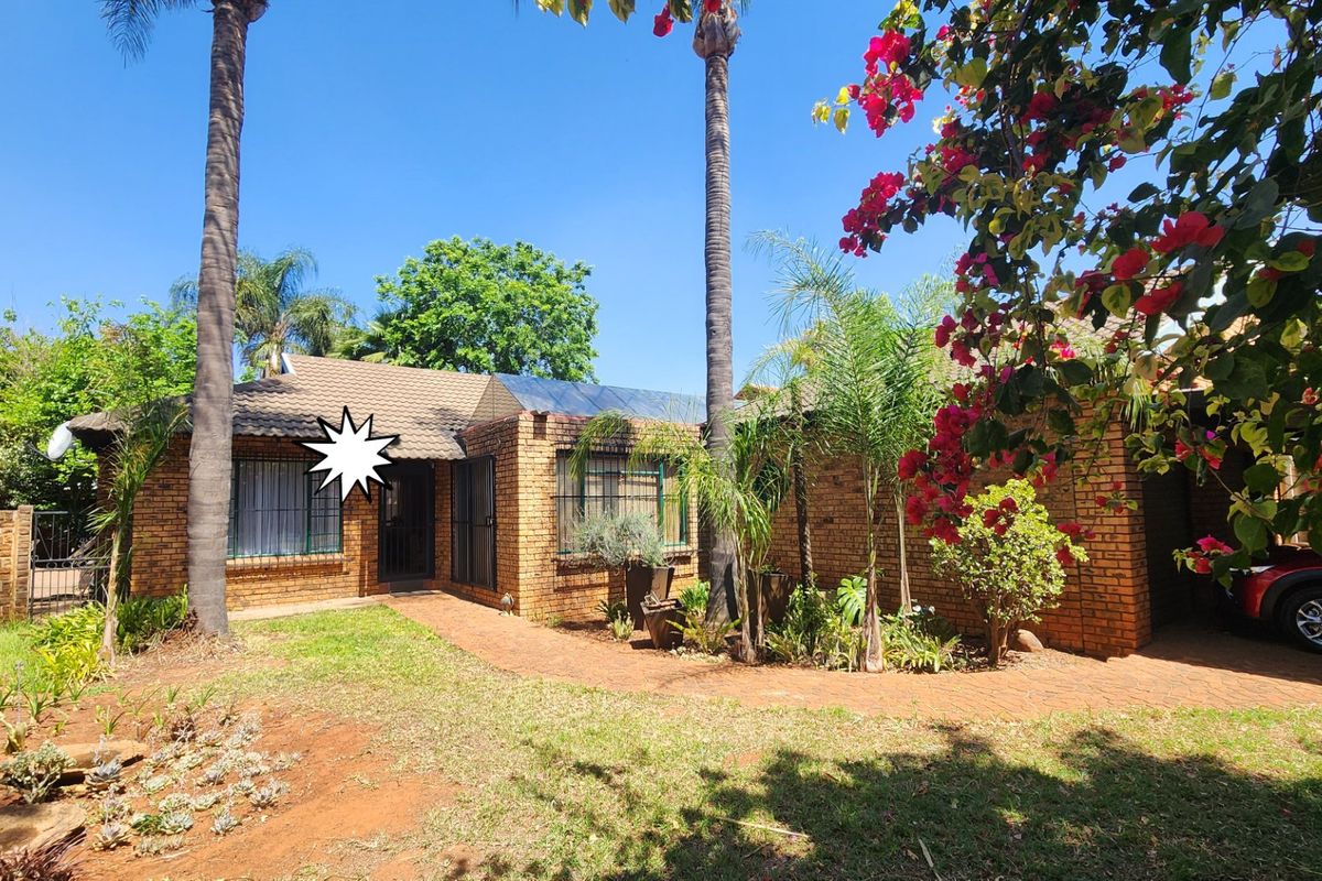 Convenient Three Bedroom Home Near Amenities - Photo 5