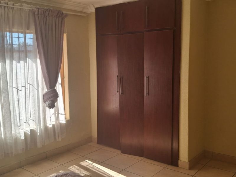 4 bedroom house Soshanguve-BB - Photo 10