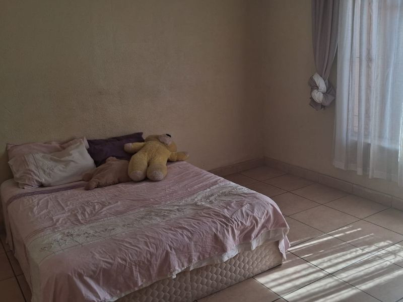 4 bedroom house Soshanguve-BB - Photo 9