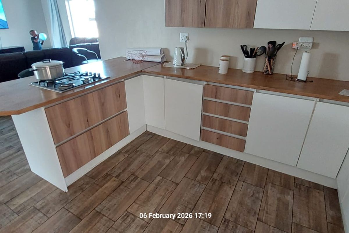 Family Home in Fountains Estate, Jeffreys Bay - Photo 3