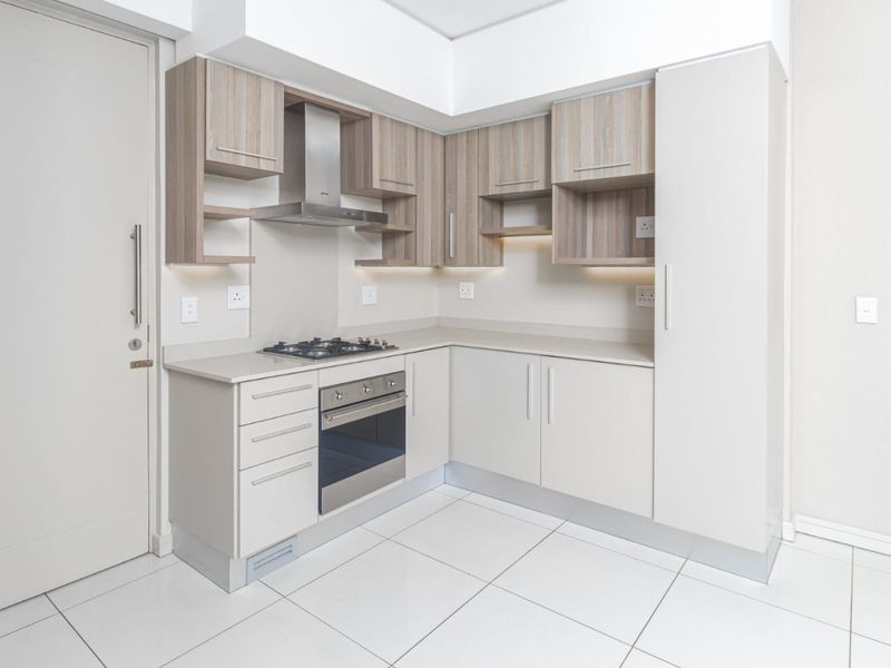 Modern 2 Bedroom Apartment for sale in Rosebank, Sandton - Photo 2