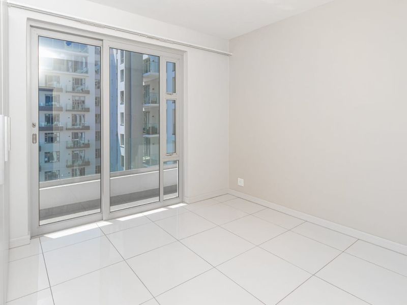 Modern 2 Bedroom Apartment for sale in Rosebank, Sandton - Photo 10