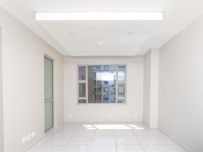 Modern 2 Bedroom Apartment for sale in Rosebank, Sandton - Photo 6