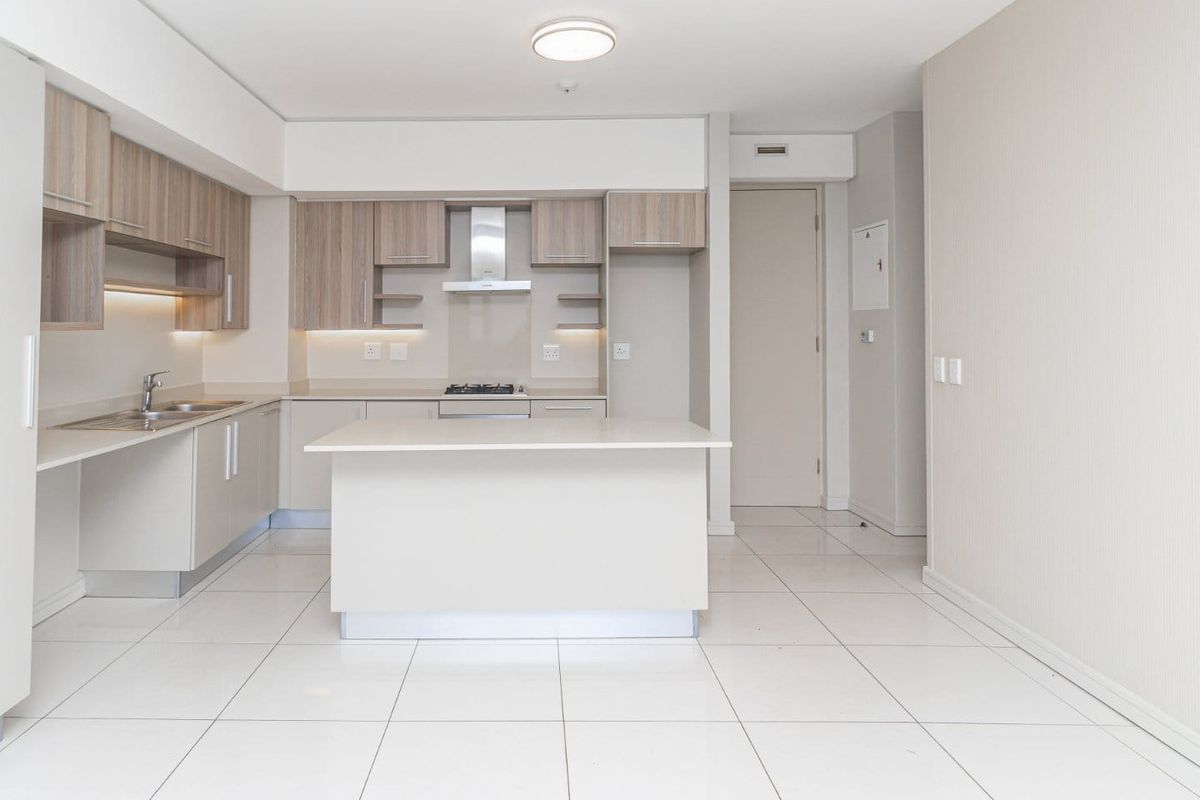 Immaculate 2 Bedroom Apartment for sale in Rosebank, Sandton - Photo 3