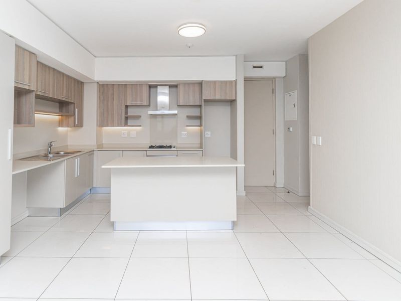 Immaculate 2 Bedroom Apartment for sale in Rosebank, Sandton - Photo 3