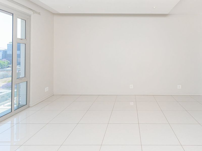 Immaculate 2 Bedroom Apartment for sale in Rosebank, Sandton - Photo 6