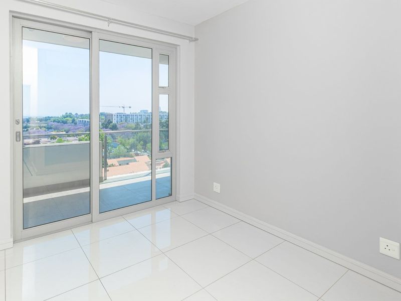 Immaculate 2 Bedroom Apartment for sale in Rosebank, Sandton - Photo 7