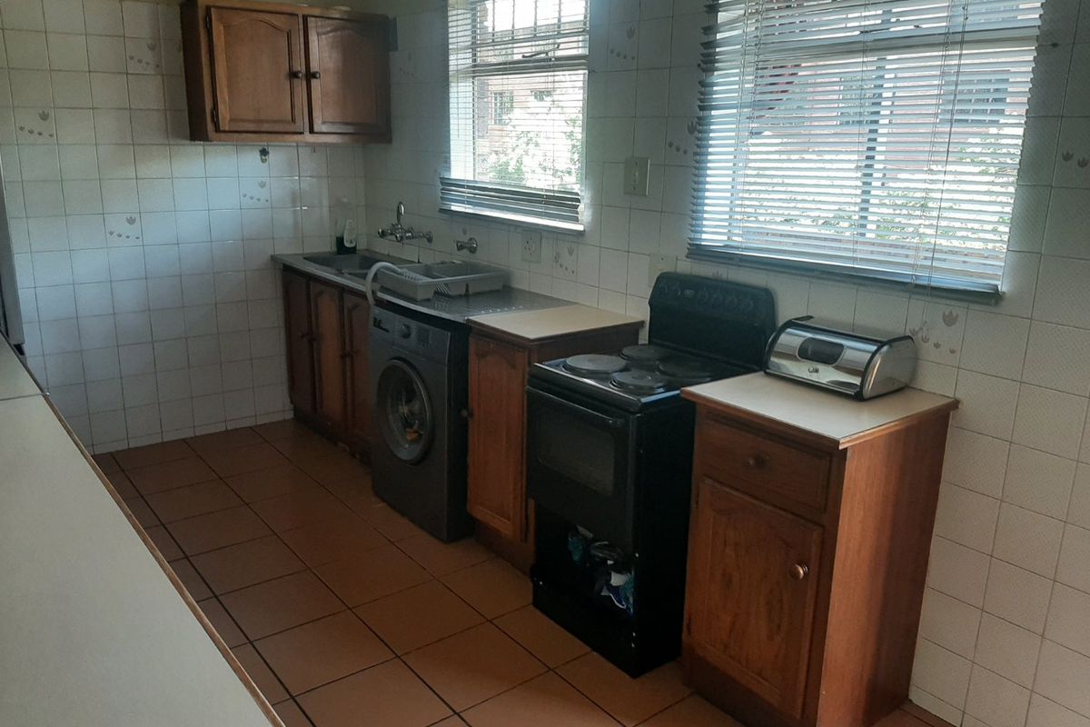 1 Bedroom Modern Student Apartment For Sale in Hatfield - Photo 4