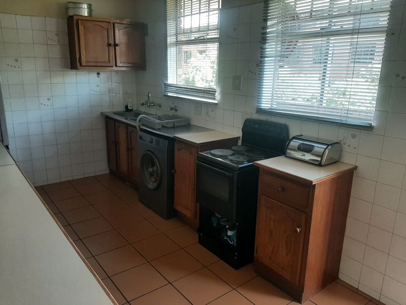 1 Bedroom Modern Student Apartment For Sale in Hatfield - Photo 4
