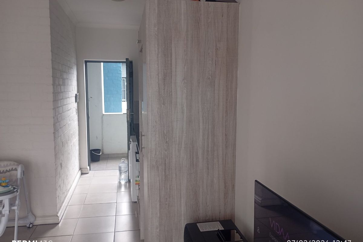 Price - Size - Location - Photo 4